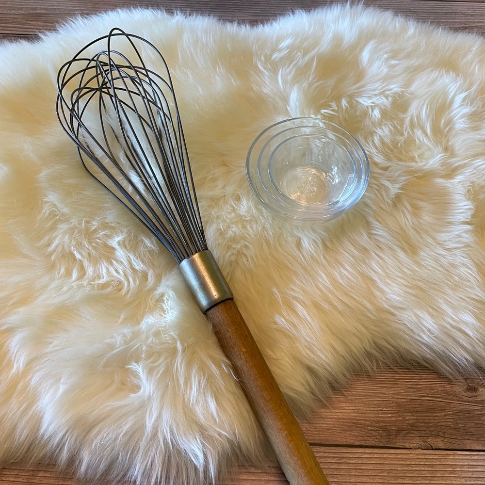 Vintage French Ballon Whisk & Duralux Pinch Bowls